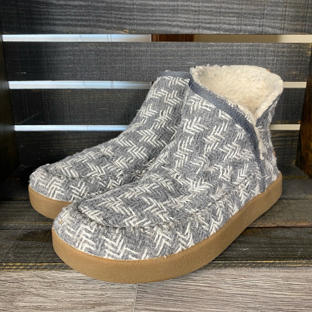 Sanuk Women's NICE Bootah Arrowooley Ankle Boots